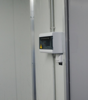 AC-825 в контейнере с АВР